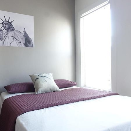 Best Room Nyc✈︎Ewr Layover➤Walk To Nyc Subway Newark Eksteriør bilde